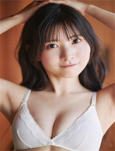 《美女踩踏专辑-数学课代表趴下让我桶的作文》